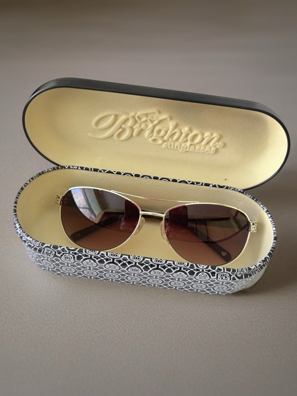 Brighton A12098 Sugar Shack Choc/Silver Sunglasses Black and Silver frames